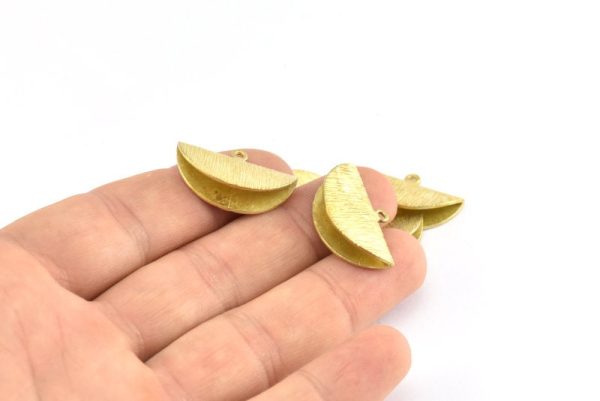 Half Moon Crimp, 4 Raw Brass Textured Ribbon Crimp End With 1 Loop, Findings (25x15mm) E588 Online Sale - Image 4